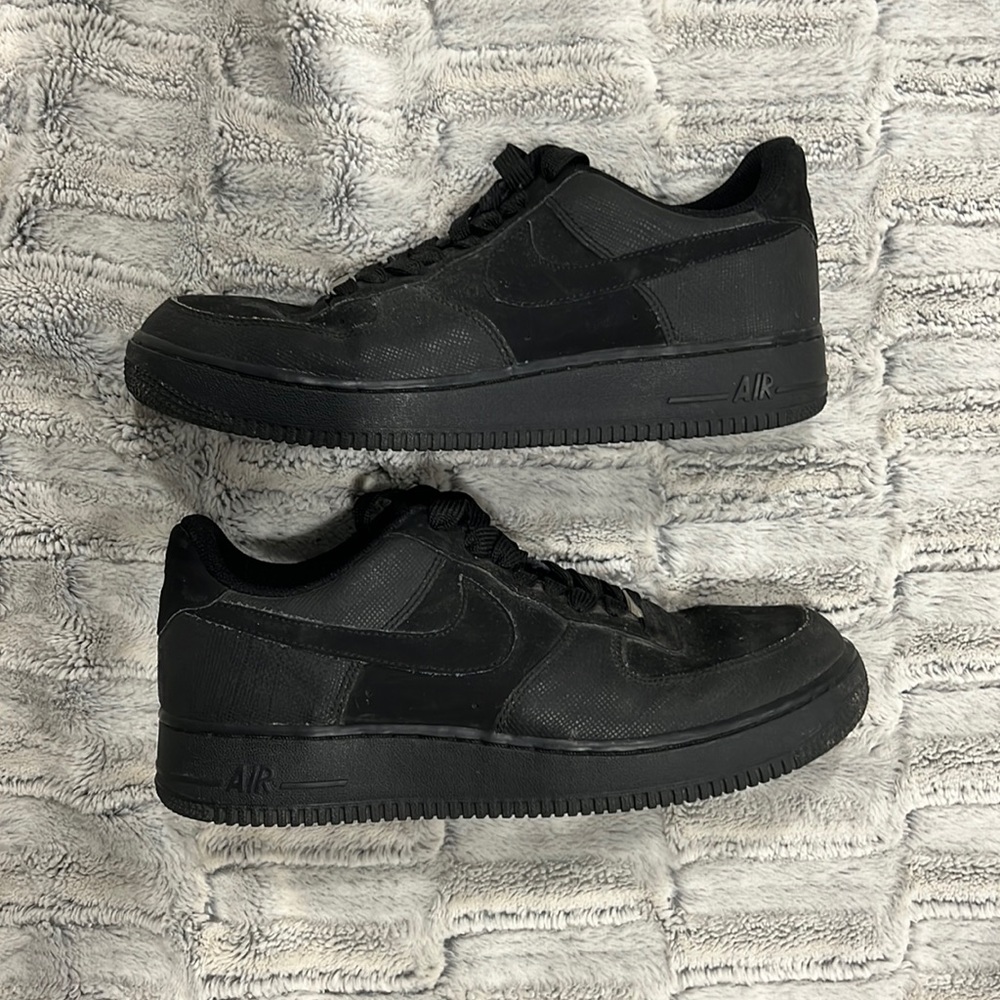 Men’s Black Air Force 1 Shoes